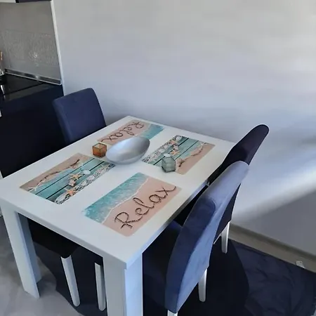 Lägenhet Great Adi
